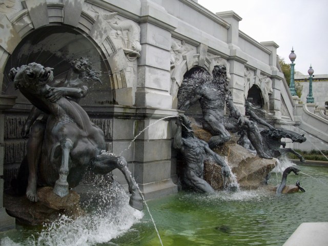 The Court of Neptune Fountain