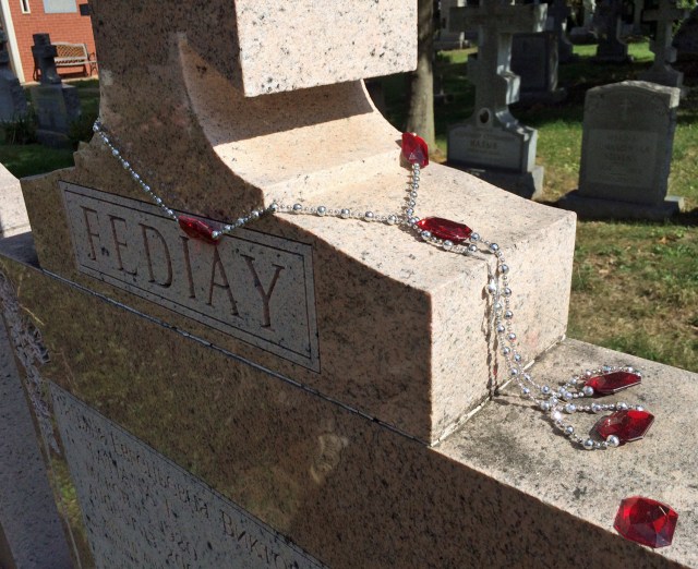 Rememberances on grave markers
