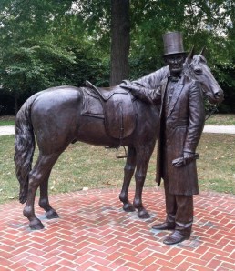 Lincoln Cottage statue2